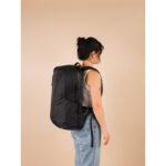 Moment Everything Backpack - 28L Weekender - Black – Bild 15