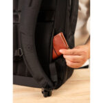 Moment Everything Backpack - 28L Weekender - Black – Bild 13