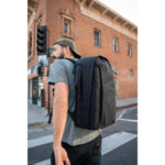 Moment Everything Backpack - 28L Weekender - Black – Bild 10
