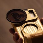 Tilta Khronos Lite x On the Roam iPhone 17 Pro Max Creator Kit - Gold(with Internal Batteries) – Bild 4